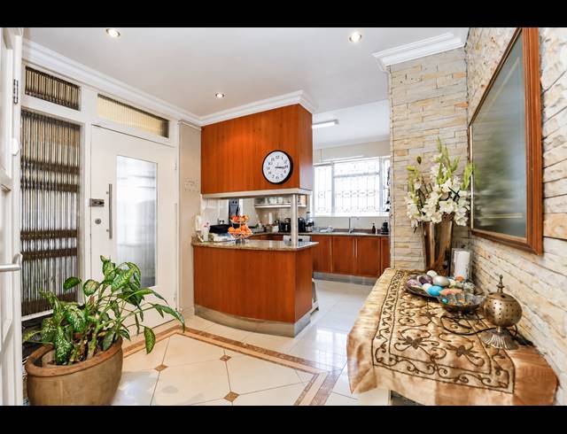 2 BEDROOM APARTMENT FOR SALE IN MUSGRAVE